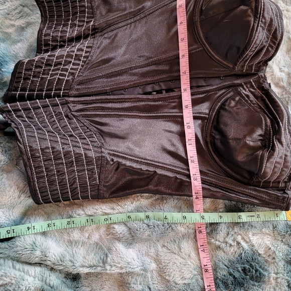 VINTAGE FREDERICK'S OF HOLLYWOOD BLACK SATIN CORSET - Picture 10 of 10